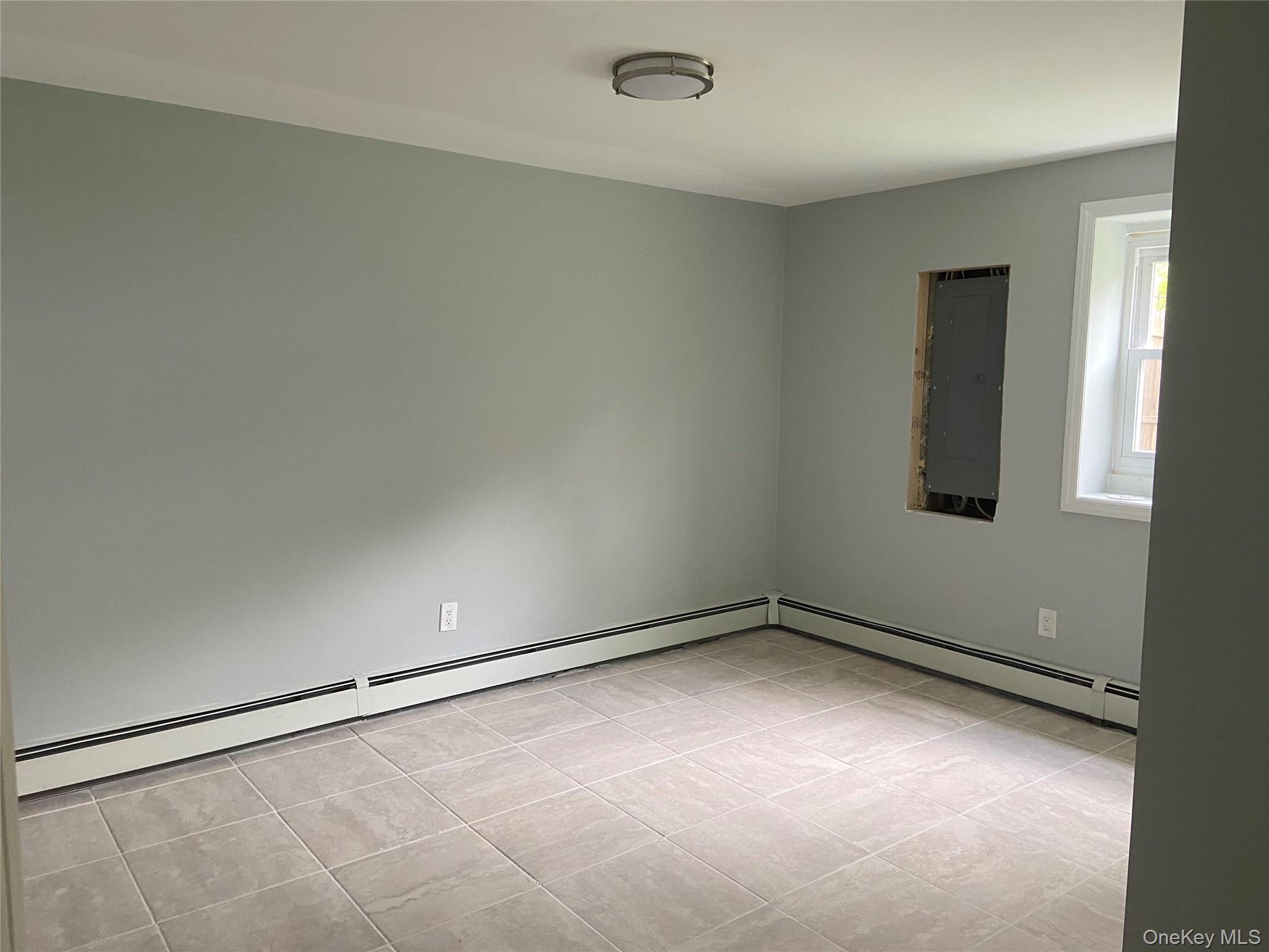 Single Family Highview  Suffolk County, NY 11784, MLS-992741-14