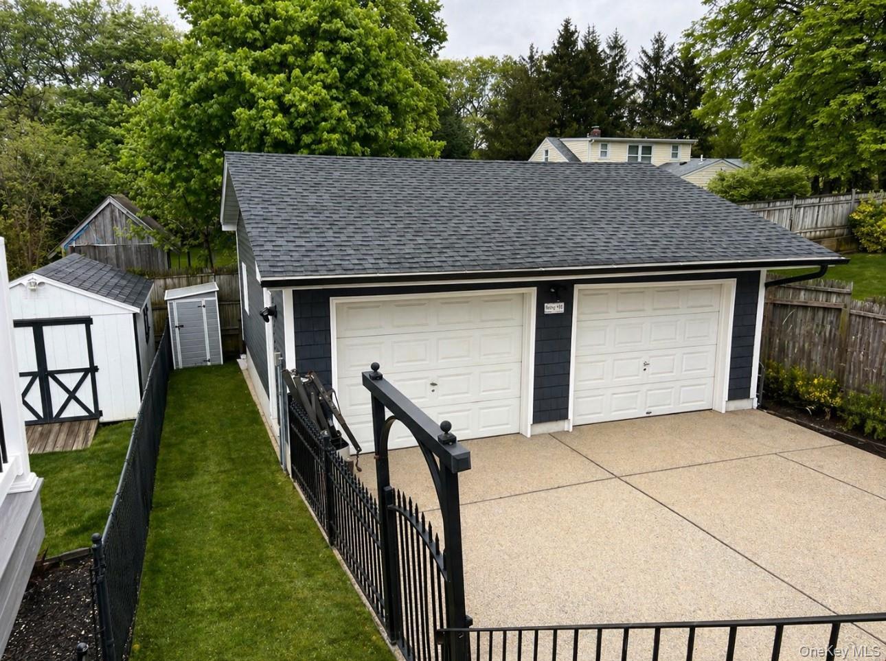 Single Family Highview  Suffolk County, NY 11784, MLS-992741-17