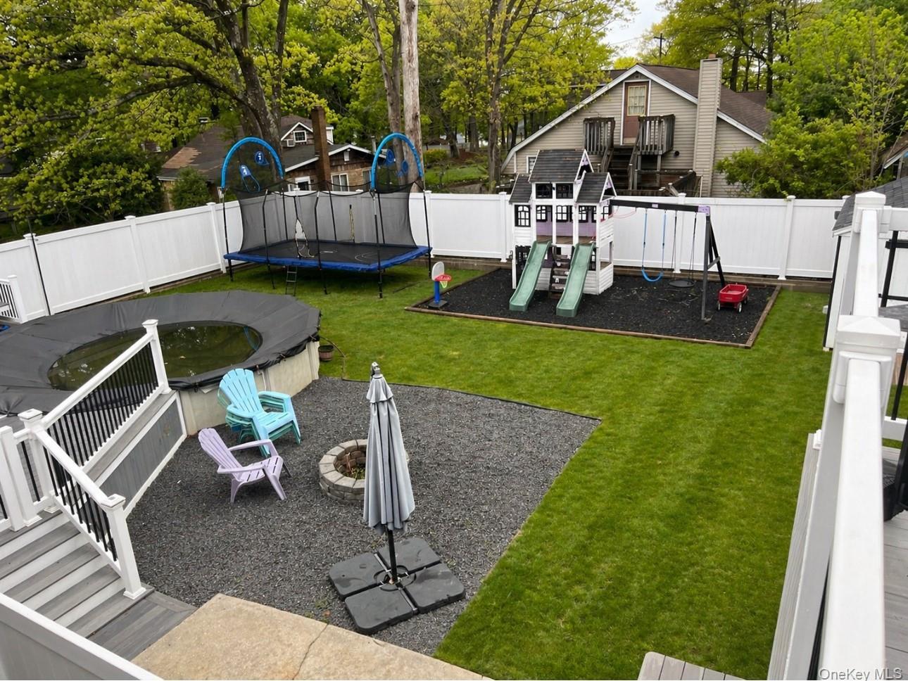 Single Family Highview  Suffolk County, NY 11784, MLS-992741-19