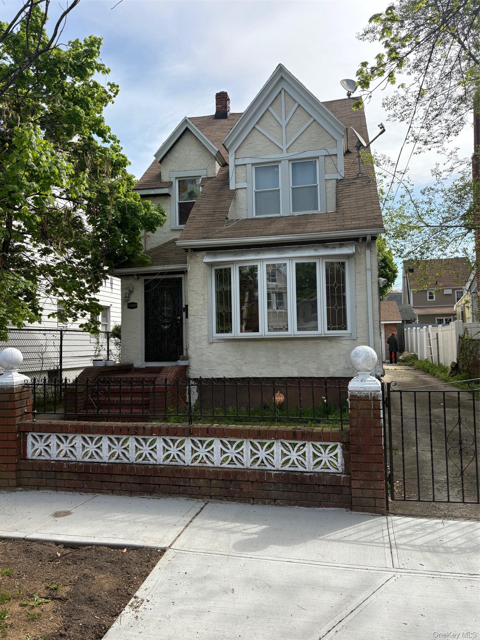 Single Family 196th Street  Queens, NY 11412, MLS-992769-3