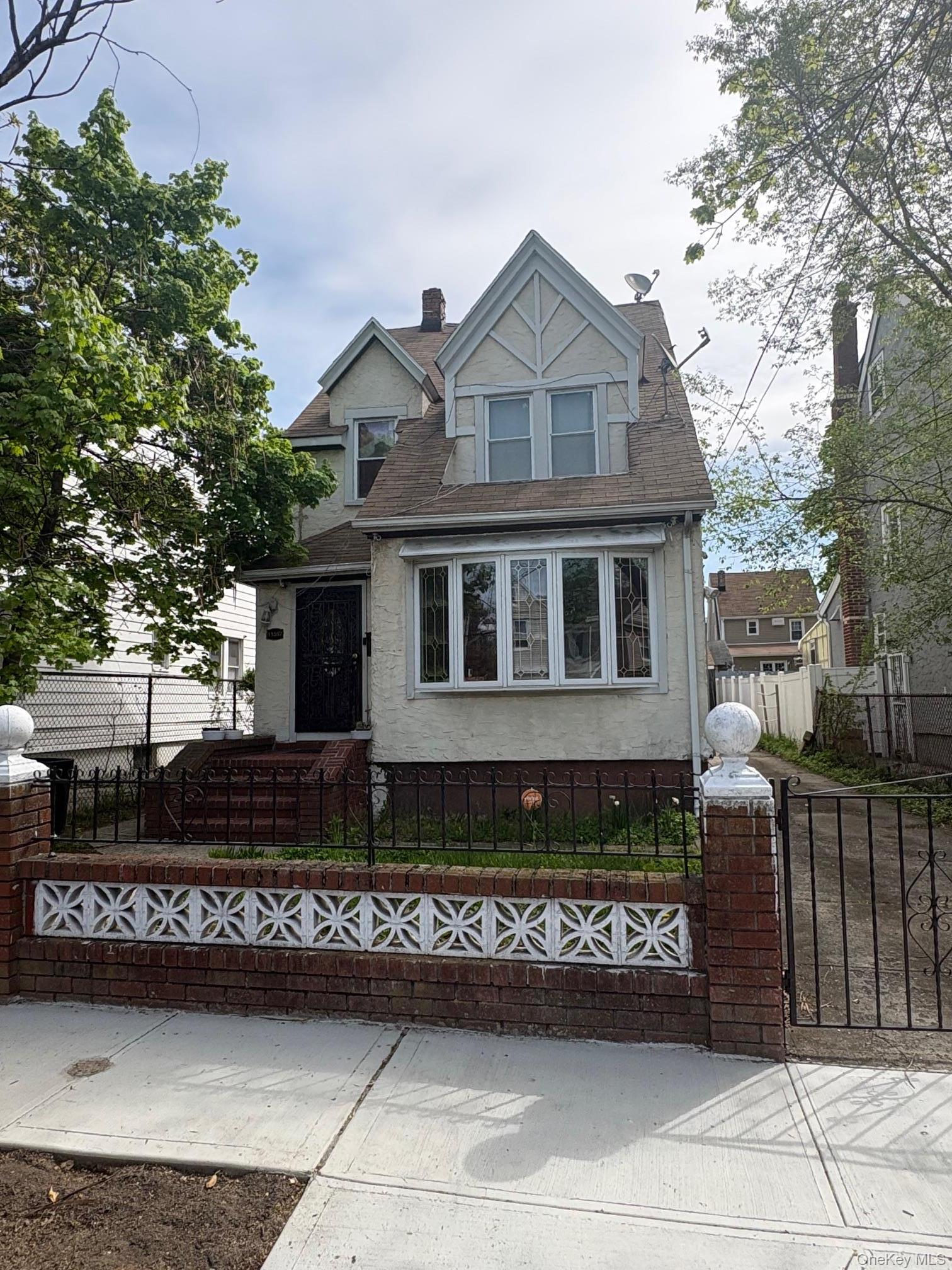 Single Family 196th Street  Queens, NY 11412, MLS-992769-8
