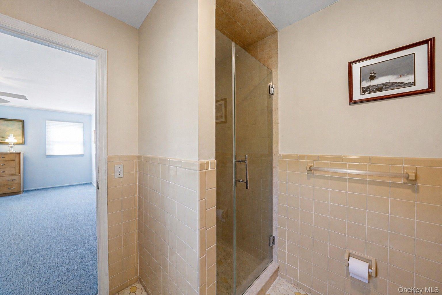 Single Family Frost  Suffolk County, NY 11740, MLS-992772-17