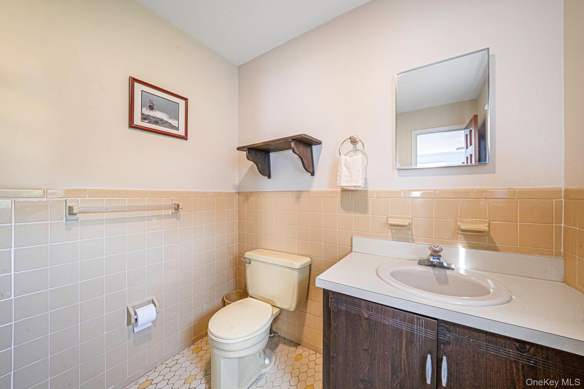 Single Family Frost  Suffolk County, NY 11740, MLS-992772-18