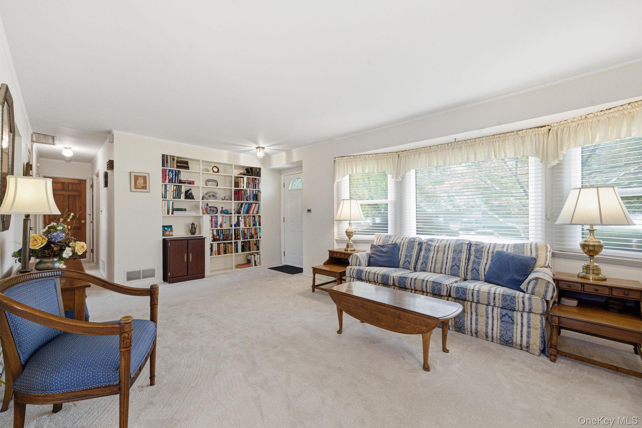 Single Family Frost  Suffolk County, NY 11740, MLS-992772-2