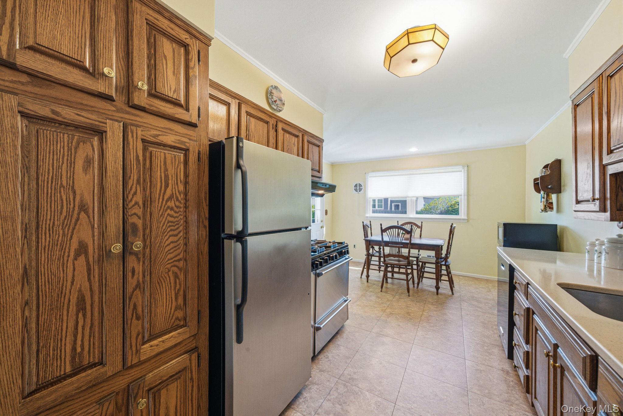Single Family Frost  Suffolk County, NY 11740, MLS-992772-9