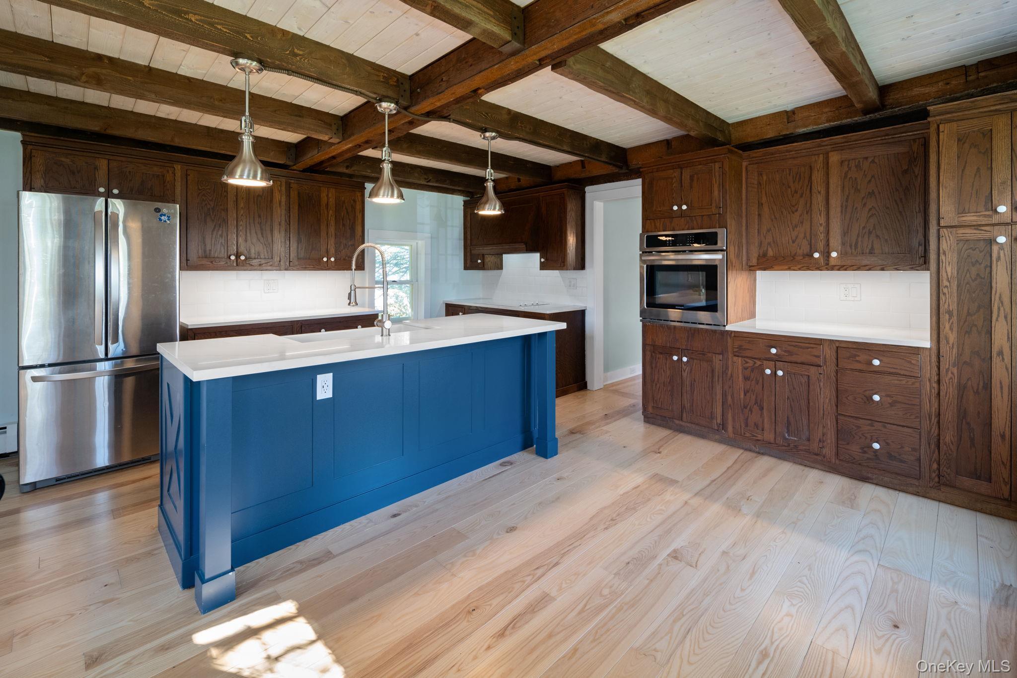 Single Family Main  Out Of Area, NY 12122, MLS-992802-21