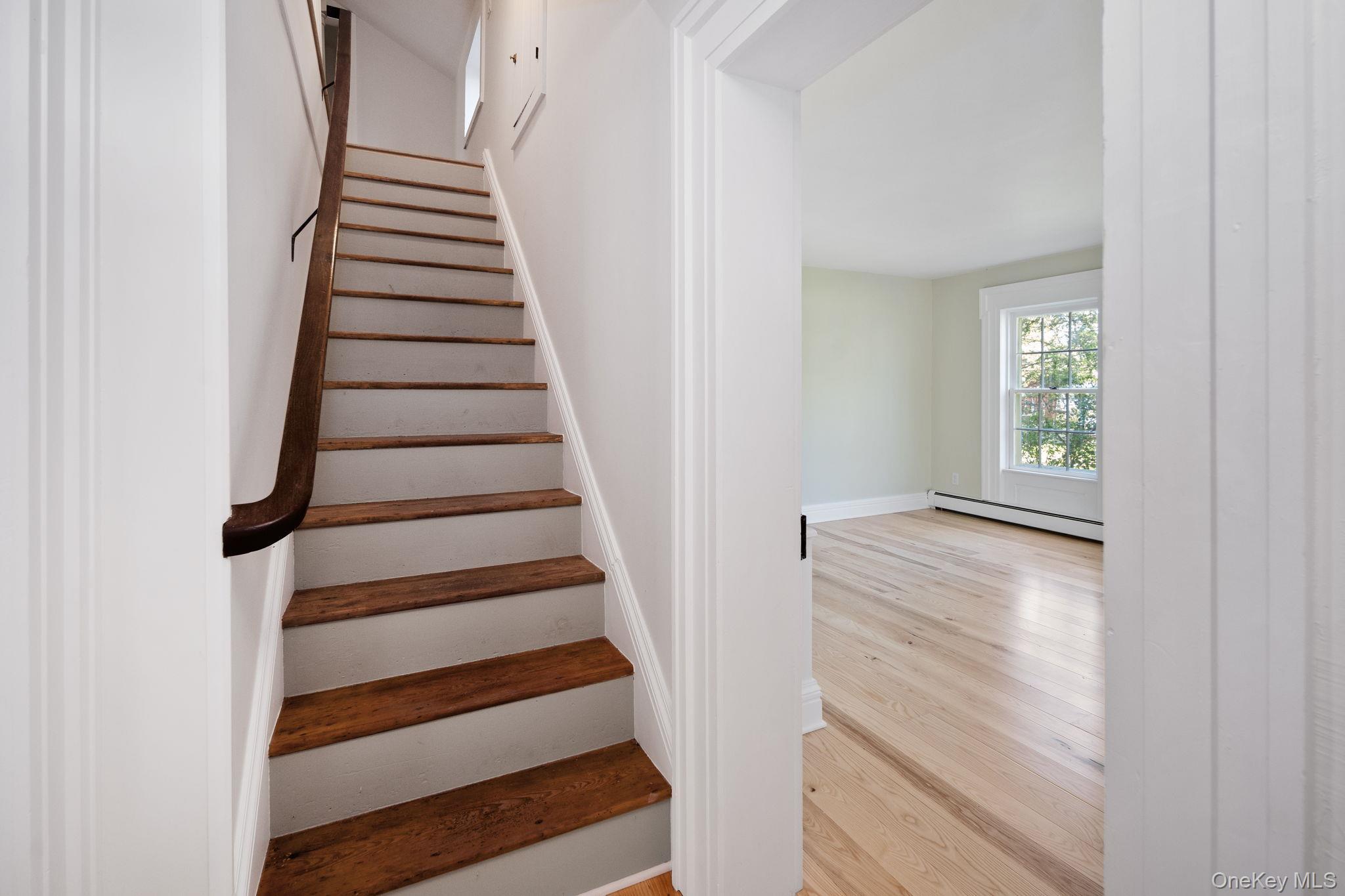Single Family Main  Out Of Area, NY 12122, MLS-992802-6