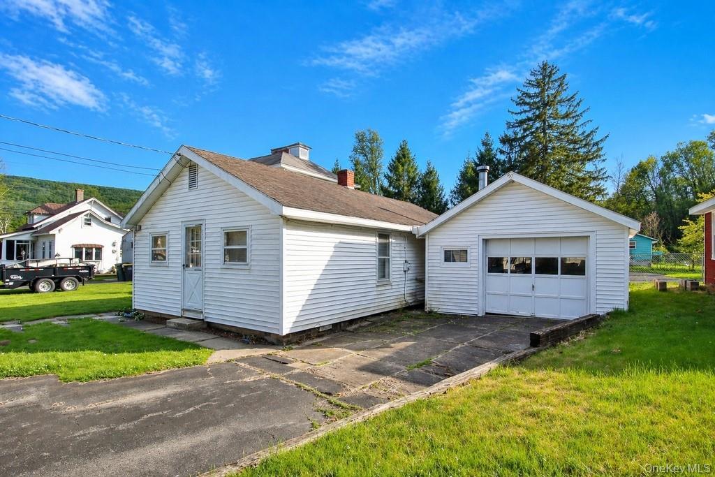 Single Family Irish Cape  Ulster County, NY 12458, MLS-992812-5