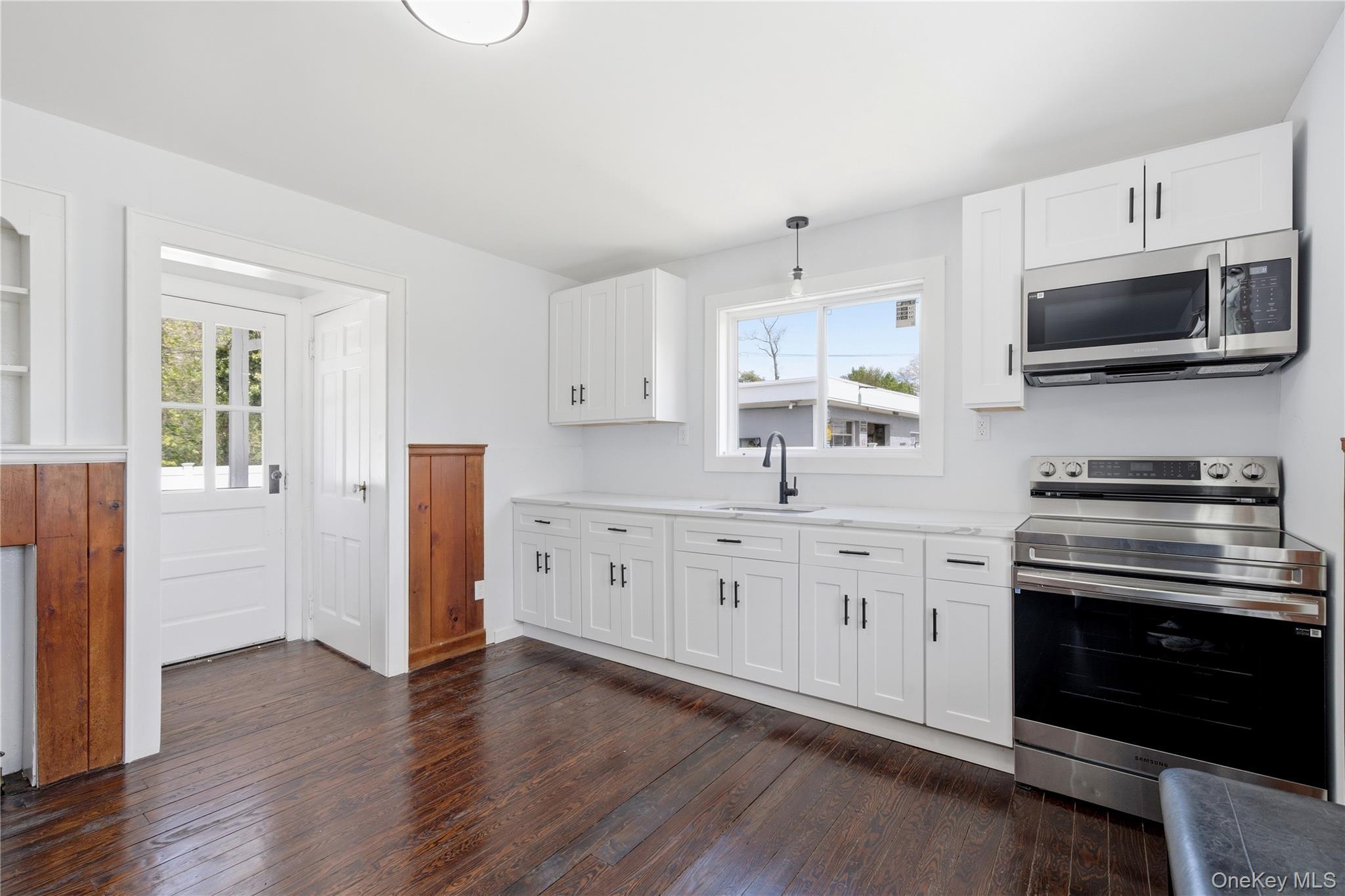 Single Family E Main Street Suffolk County, NY 11754, MLS-992841-12