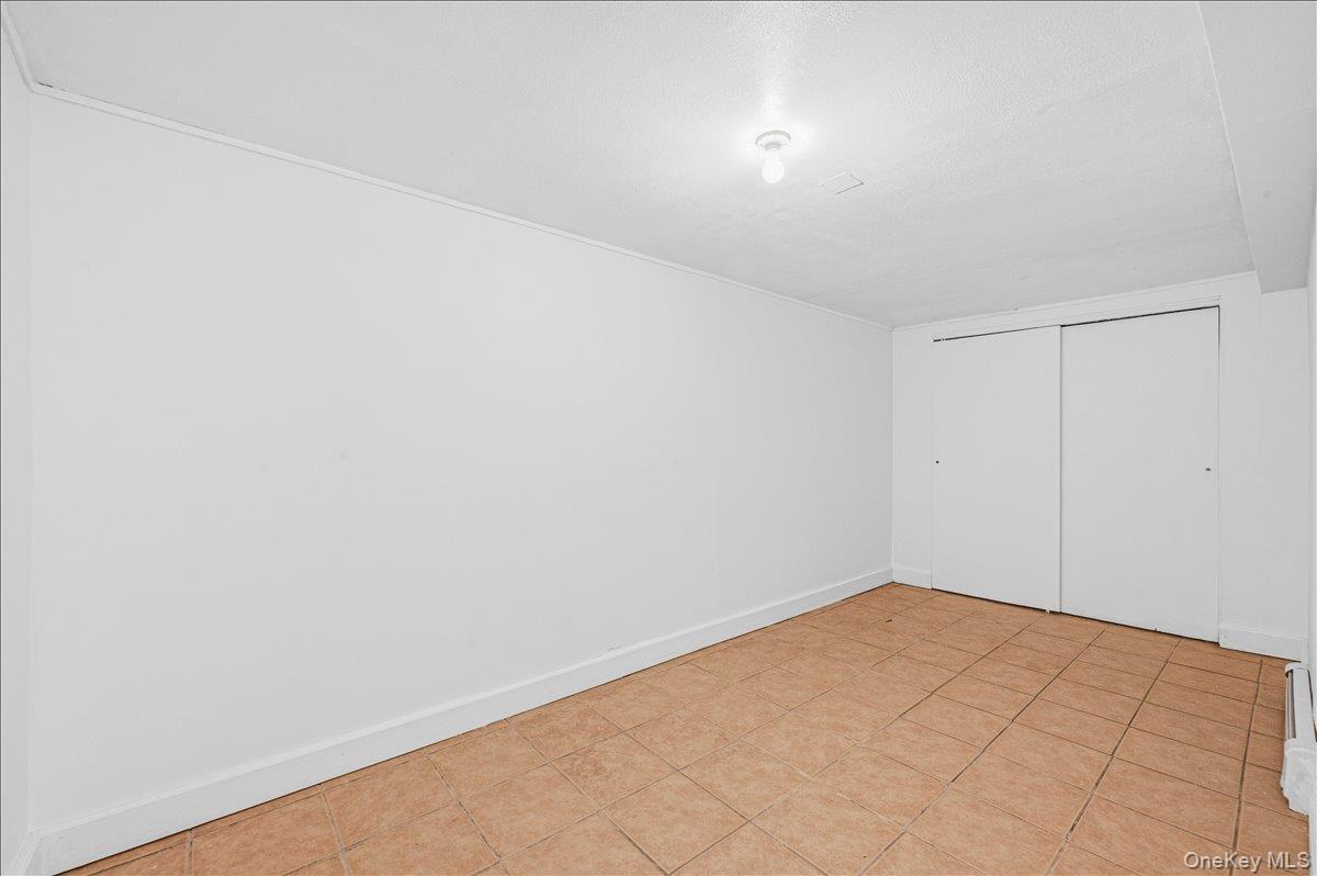 Single Family 202th  Queens, NY 11423, MLS-992849-10