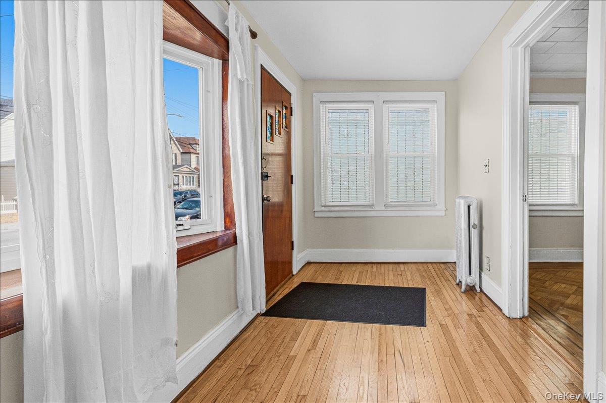 Single Family 202th  Queens, NY 11423, MLS-992849-14