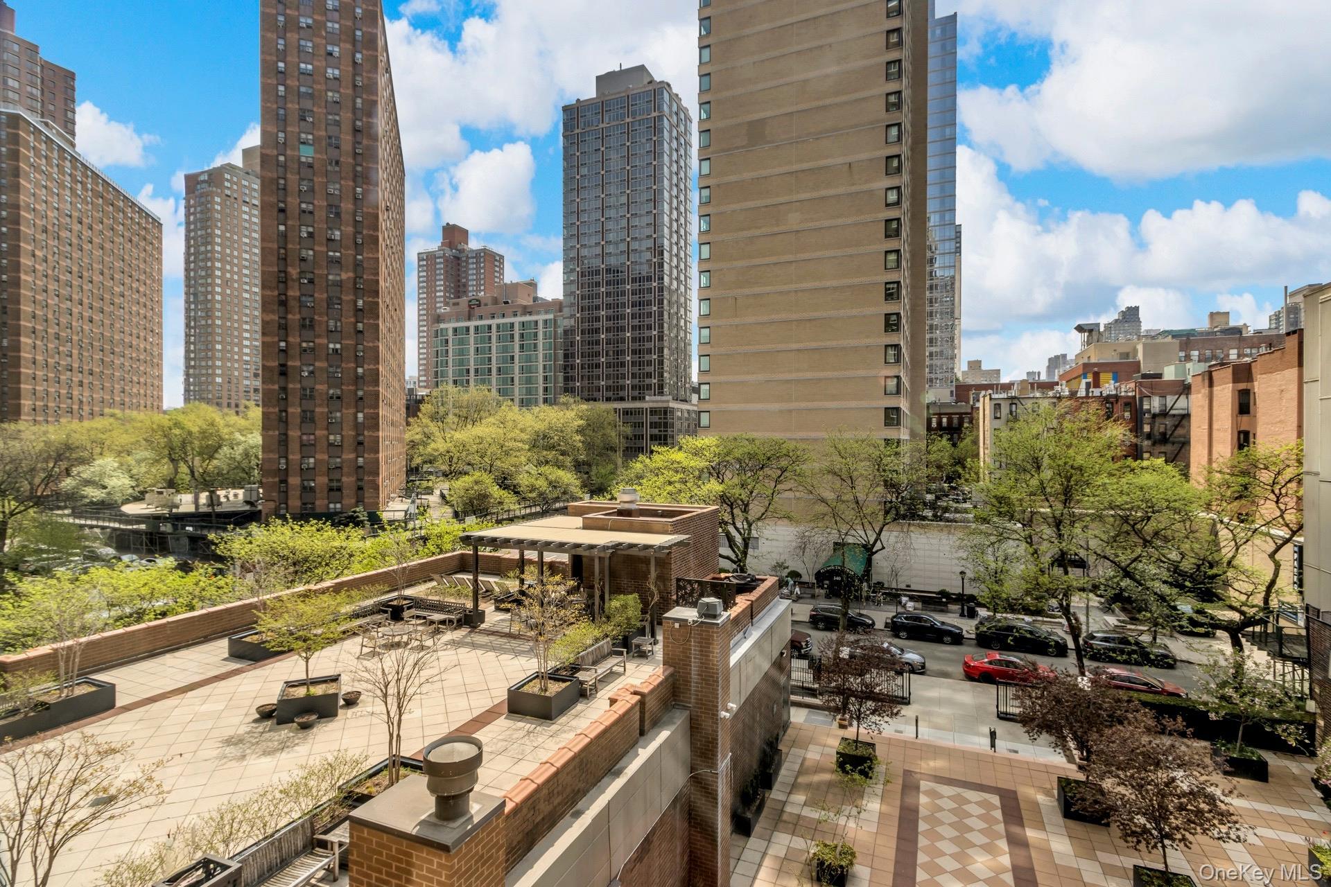 Apartment 93rd  Manhattan, NY 10128, MLS-992874-14