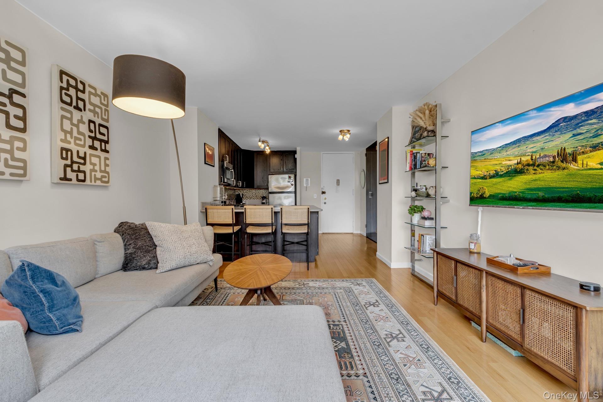 Apartment 93rd  Manhattan, NY 10128, MLS-992874-16