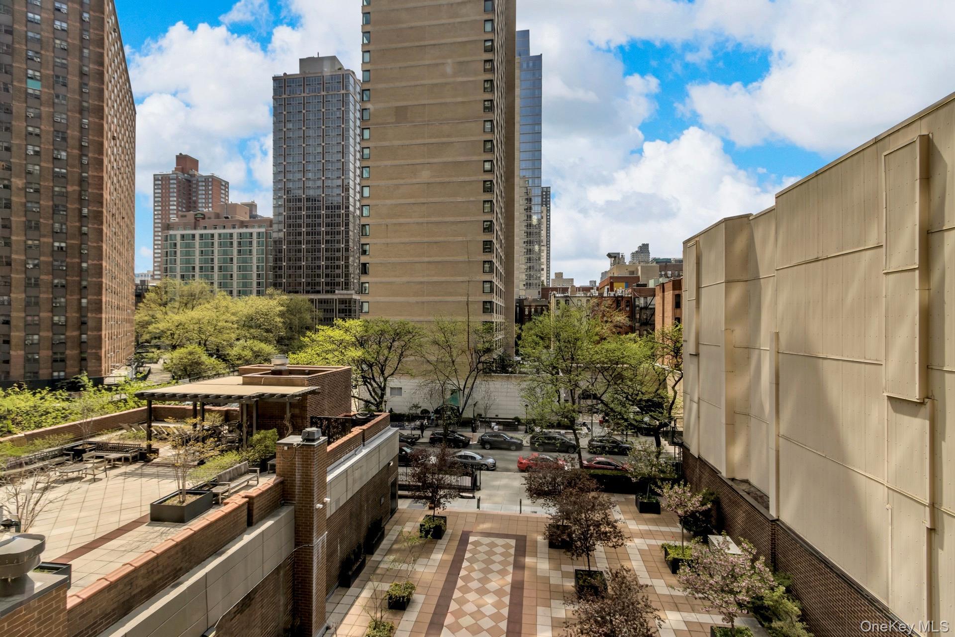 Apartment 93rd  Manhattan, NY 10128, MLS-992874-22