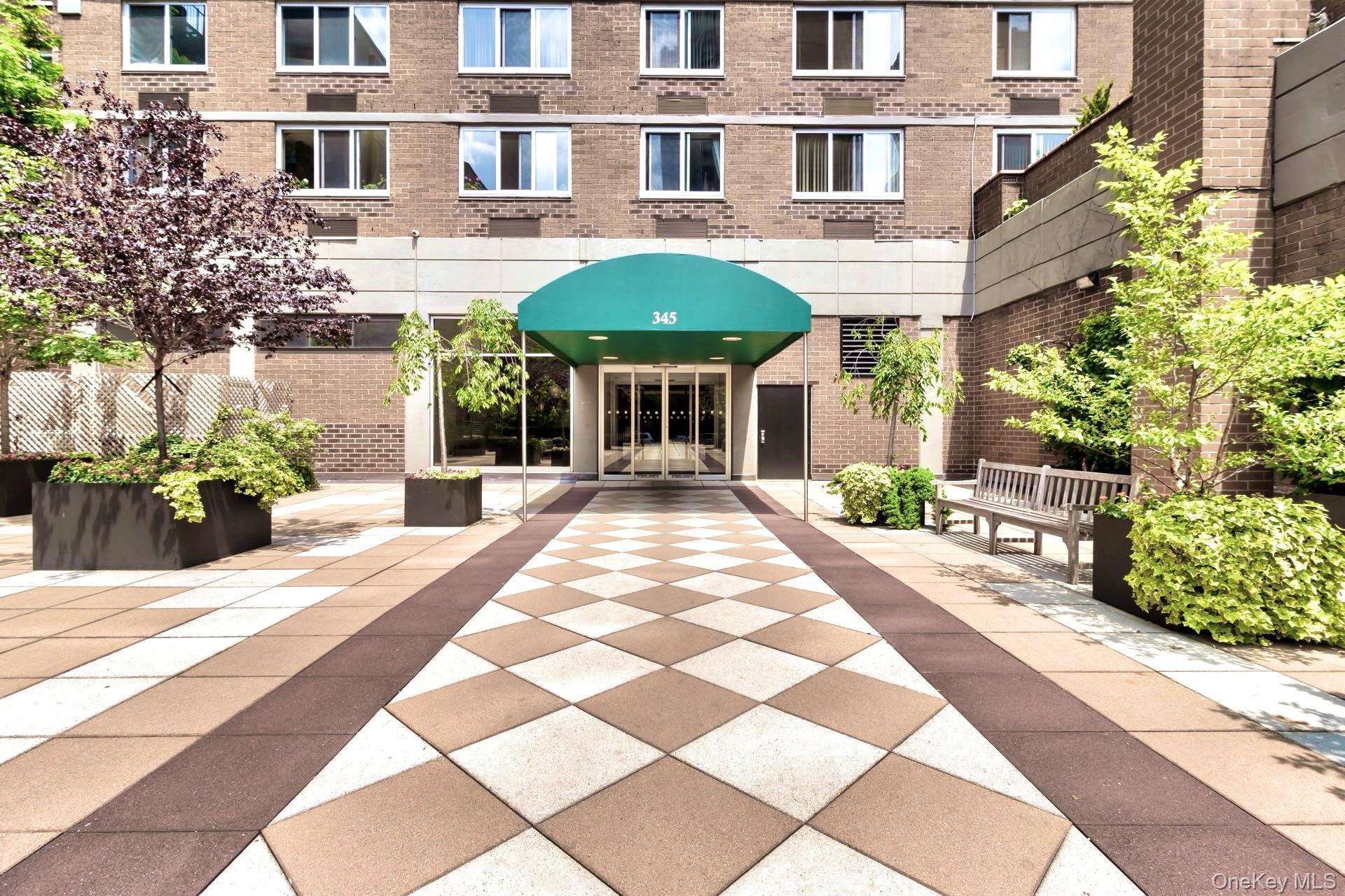 Apartment 93rd  Manhattan, NY 10128, MLS-992874-29