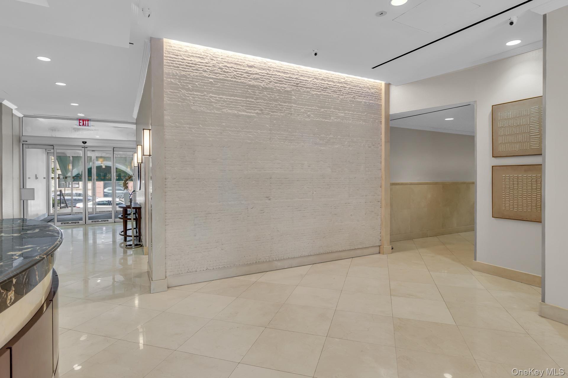 Apartment 93rd  Manhattan, NY 10128, MLS-992874-36