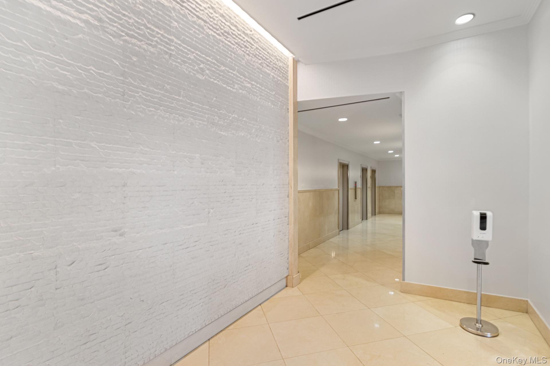 Apartment 93rd  Manhattan, NY 10128, MLS-992874-42