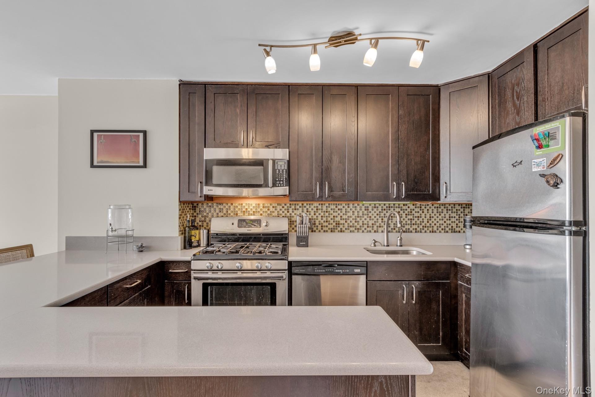 Apartment 93rd  Manhattan, NY 10128, MLS-992874-5