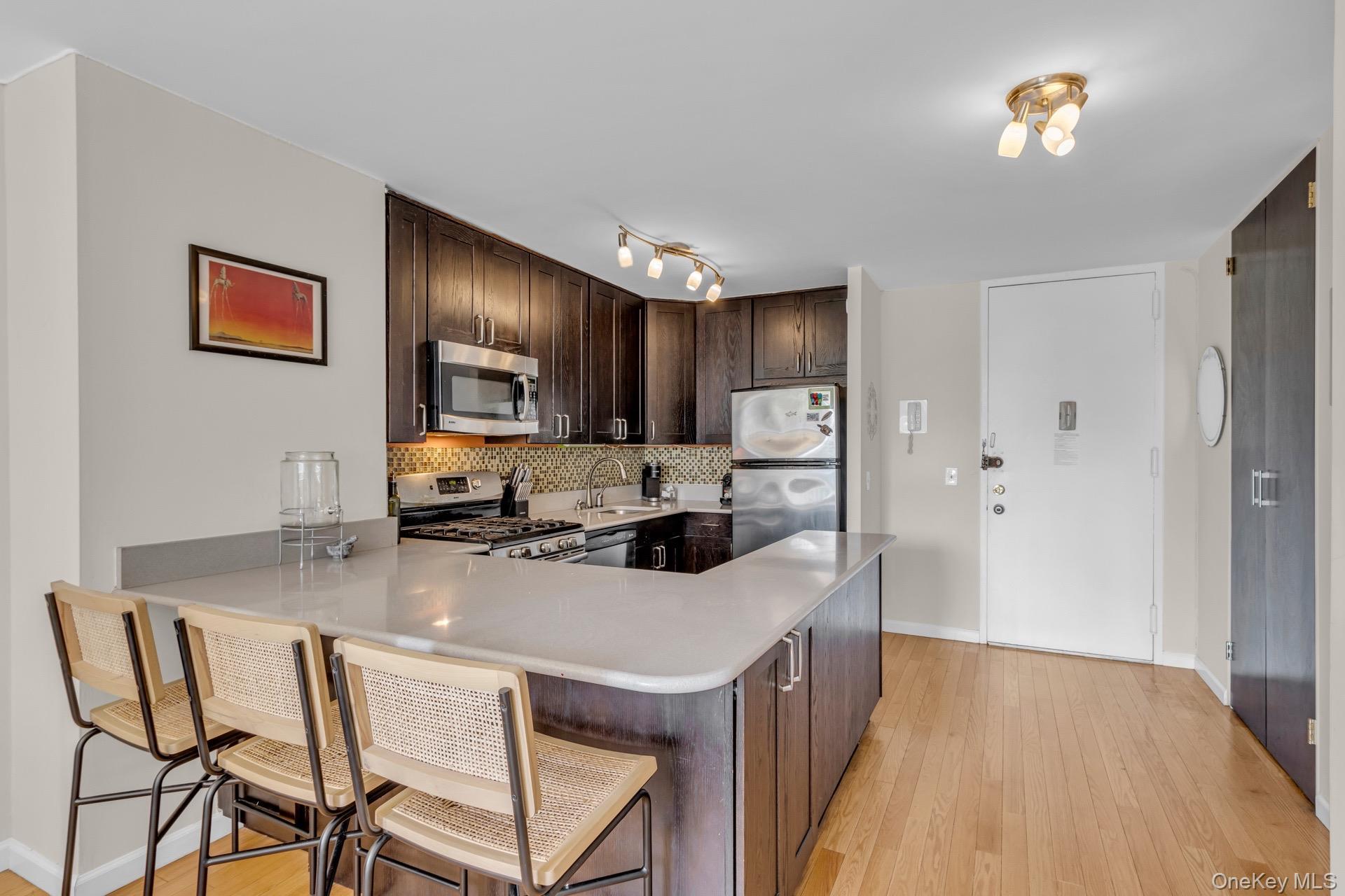 Apartment 93rd  Manhattan, NY 10128, MLS-992874-7