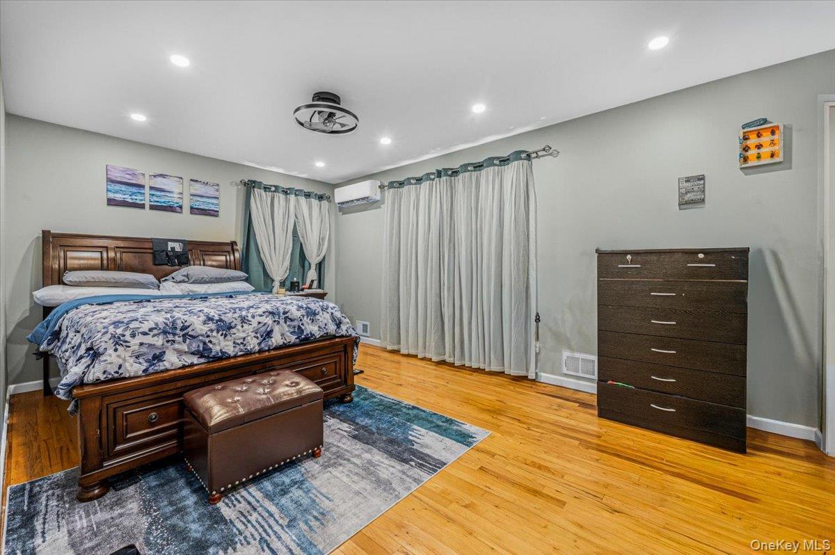 Single Family 149th  Queens, NY 11422, MLS-992891-18
