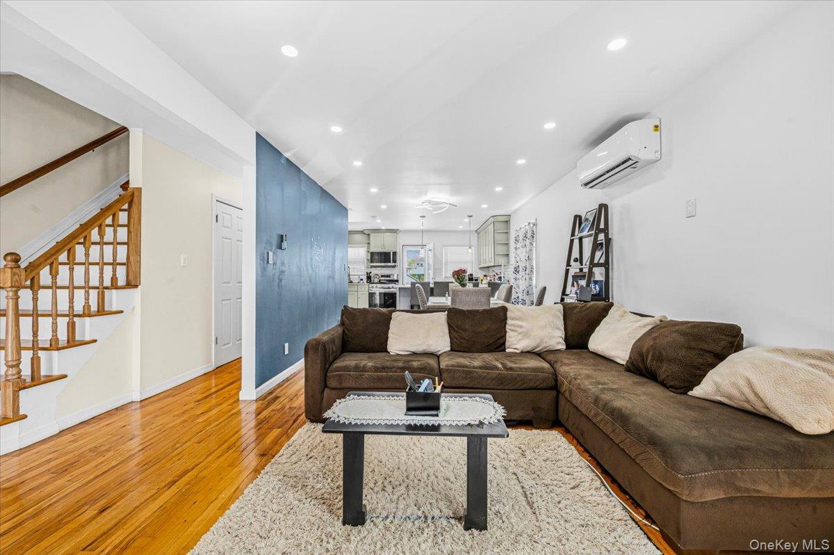 Single Family 149th  Queens, NY 11422, MLS-992891-3
