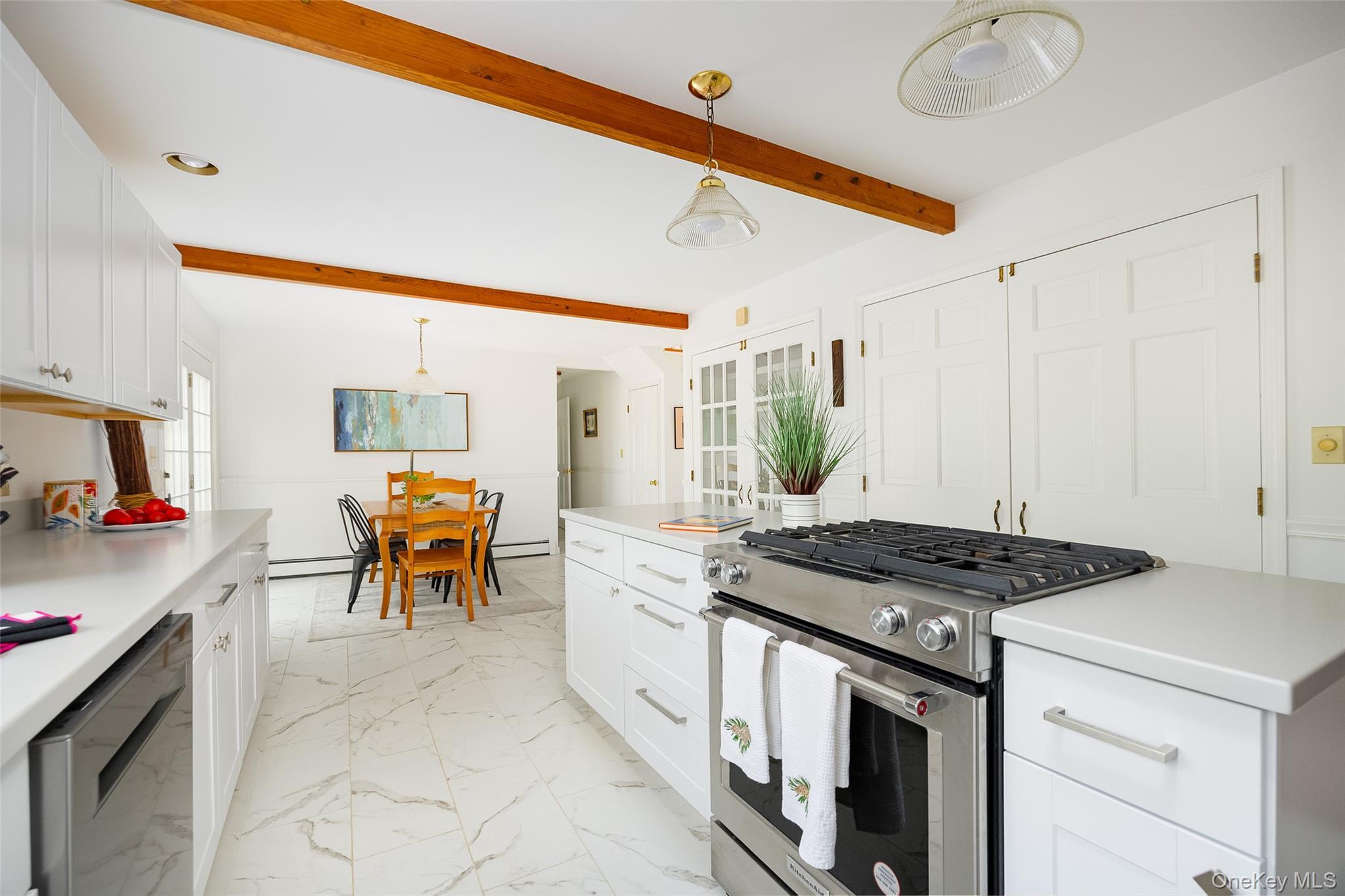Single Family Willow Brook Ridge Dutchess County, NY 12514, MLS-992926-12