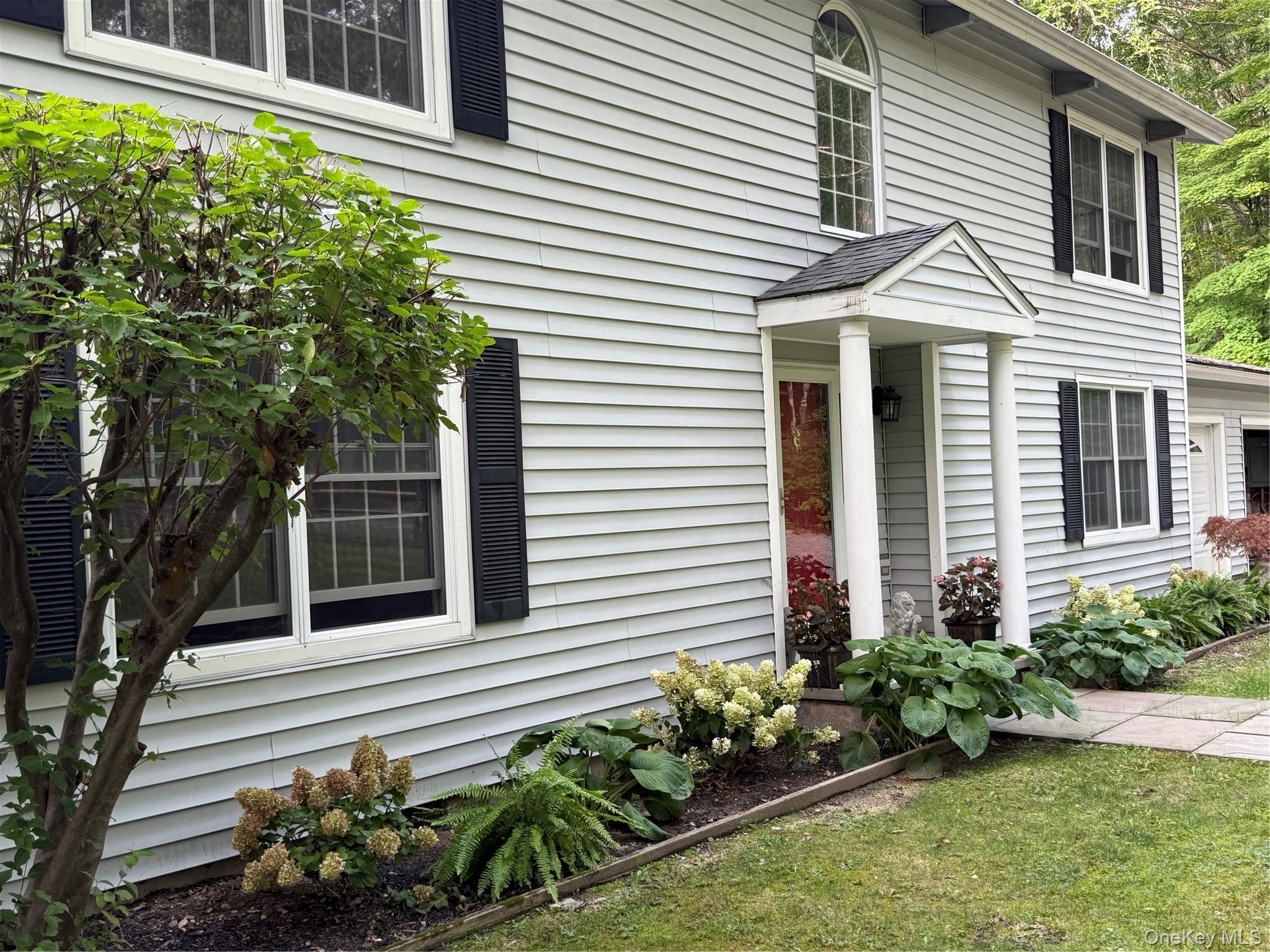 Single Family Willow Brook Ridge Dutchess County, NY 12514, MLS-992926-2
