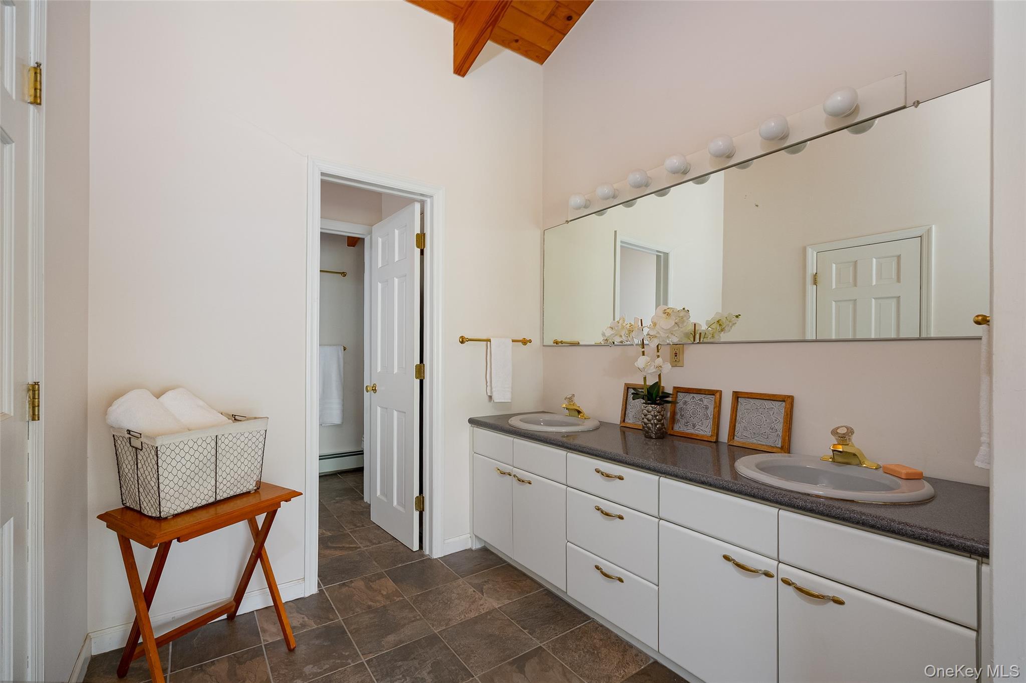 Single Family Willow Brook Ridge Dutchess County, NY 12514, MLS-992926-32