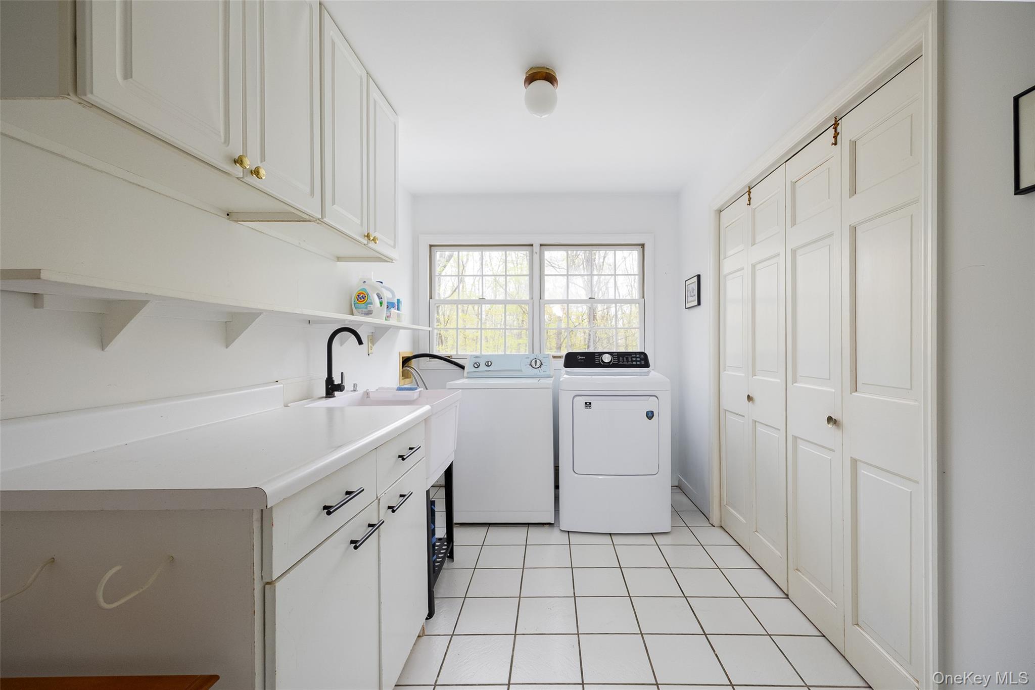 Single Family Willow Brook Ridge Dutchess County, NY 12514, MLS-992926-40
