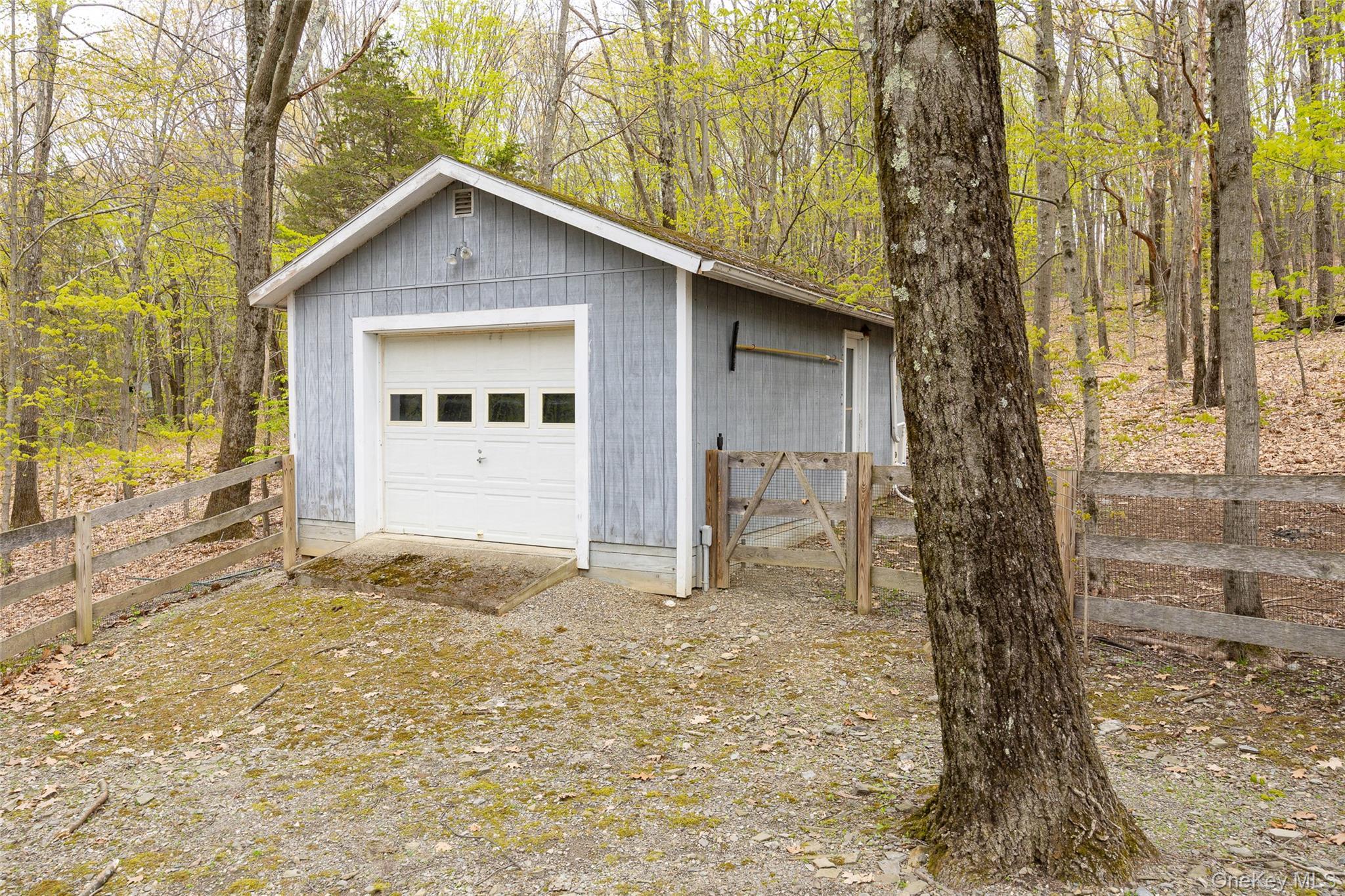 Single Family Willow Brook Ridge Dutchess County, NY 12514, MLS-992926-42