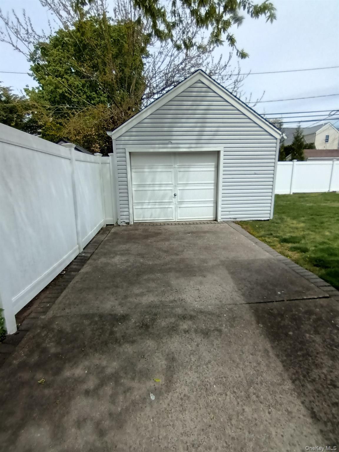 Single Family Jerusalem  Nassau County, NY 11566, MLS-992943-19