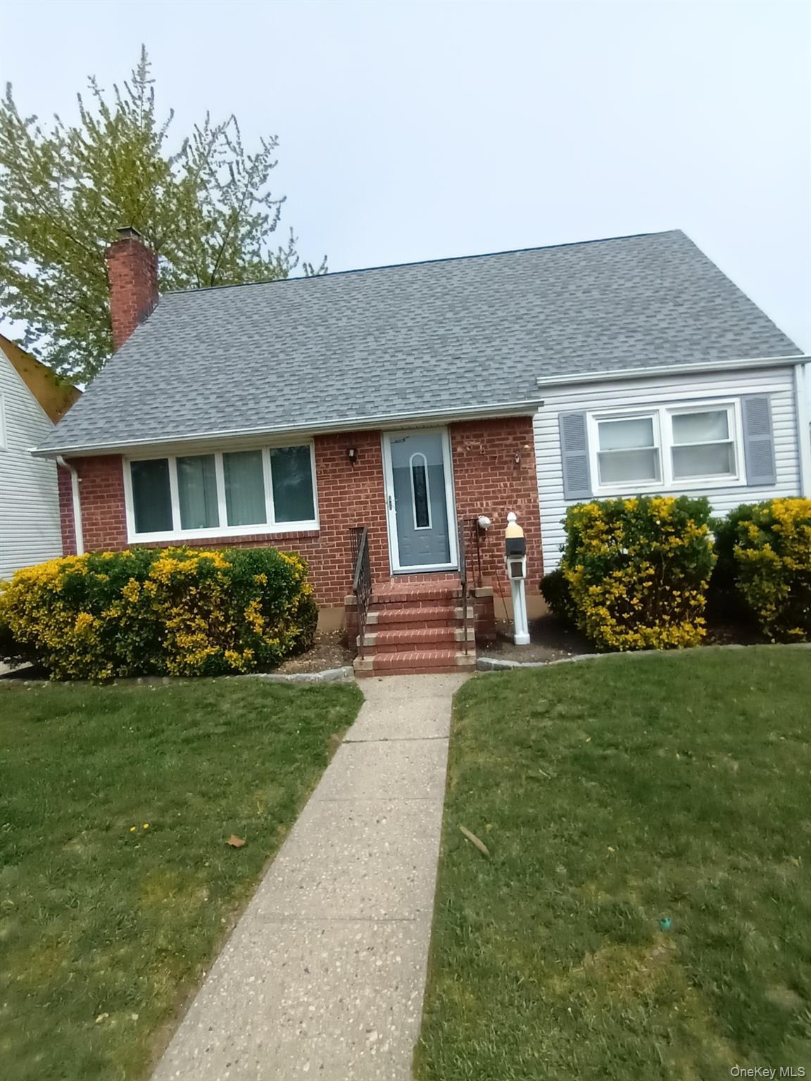 Single Family Jerusalem  Nassau County, NY 11566, MLS-992943-2