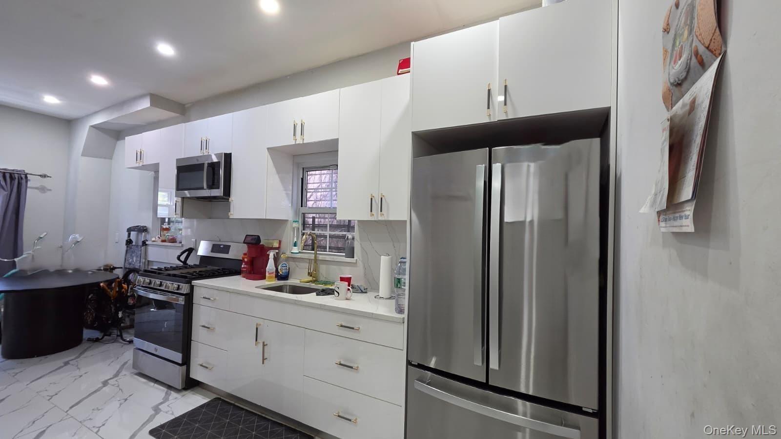 Single Family 8th  Brooklyn, NY 11230, MLS-992945-2