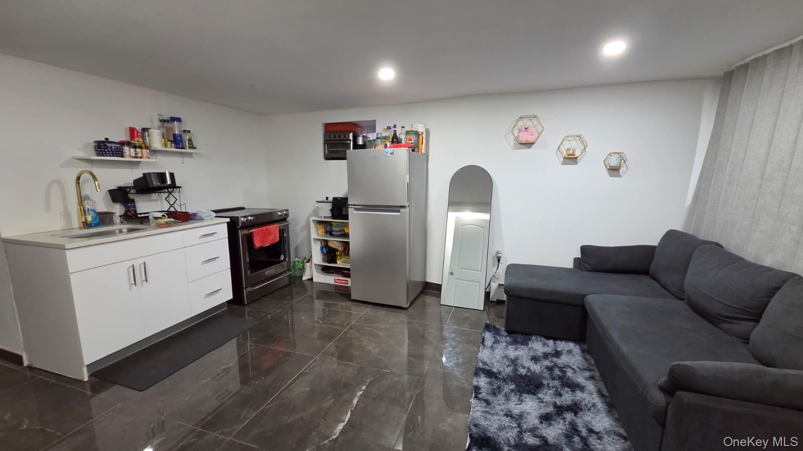 Single Family 8th  Brooklyn, NY 11230, MLS-992945-7