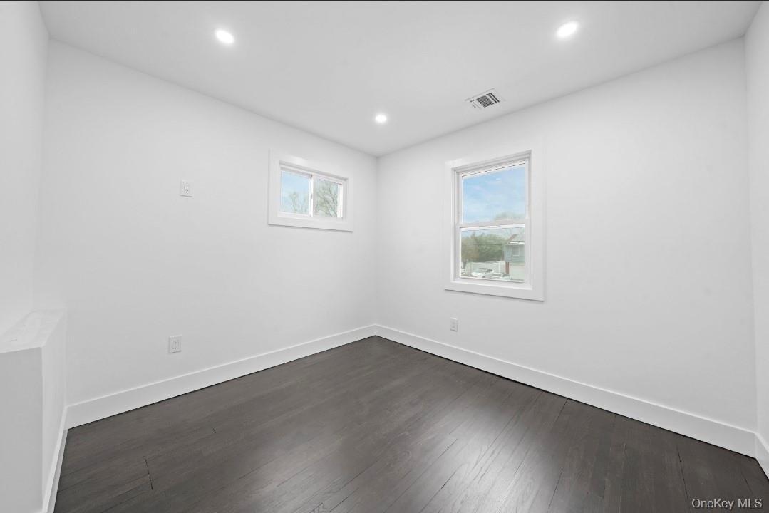 Single Family Irish  Suffolk County, NY 11752, MLS-992969-18