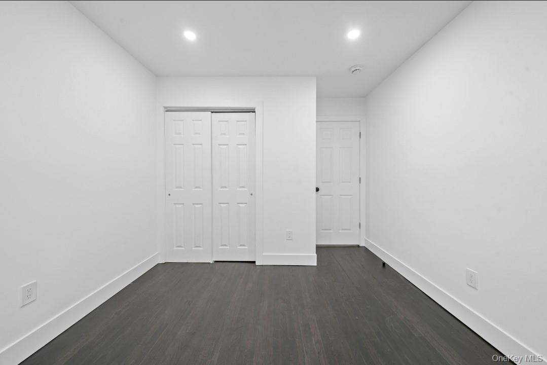 Single Family Irish  Suffolk County, NY 11752, MLS-992969-26