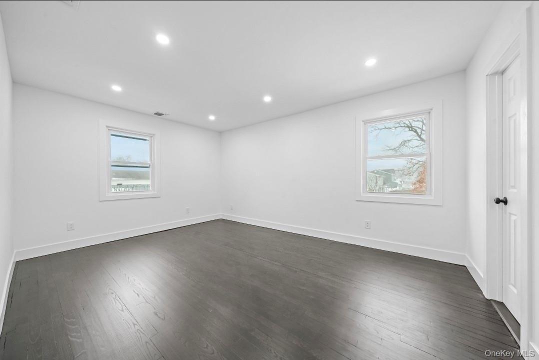 Single Family Irish  Suffolk County, NY 11752, MLS-992969-32