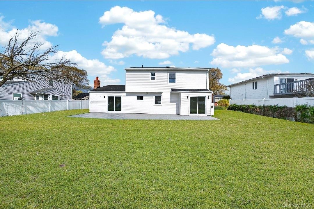 Single Family Irish  Suffolk County, NY 11752, MLS-992969-35