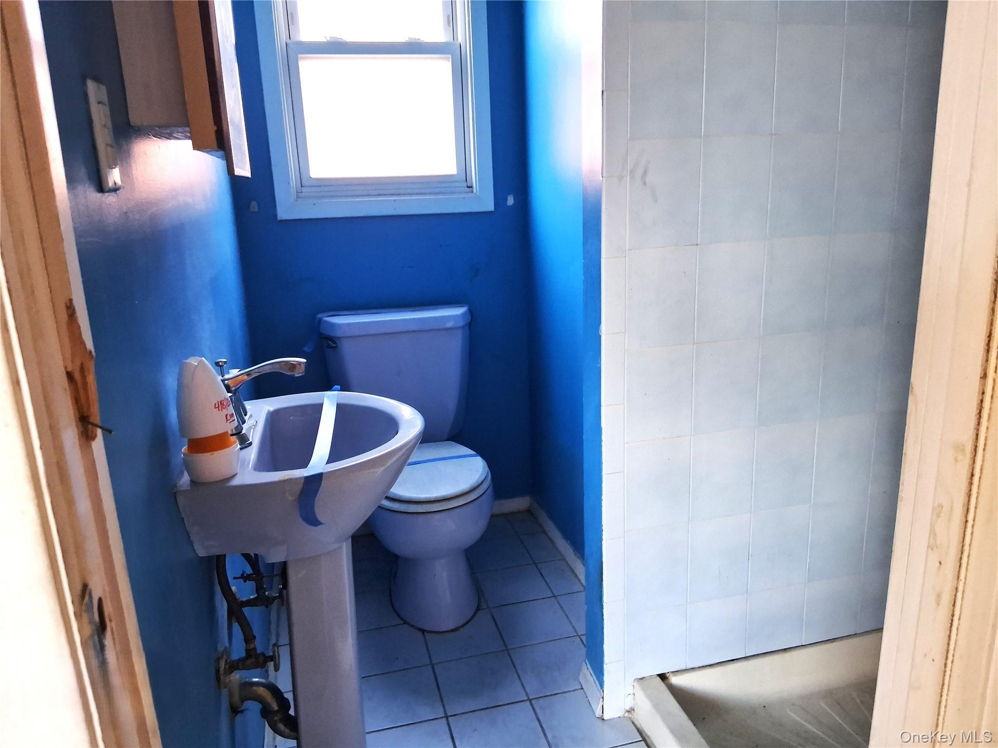Single Family Hone  Bronx, NY 10469, MLS-992972-11