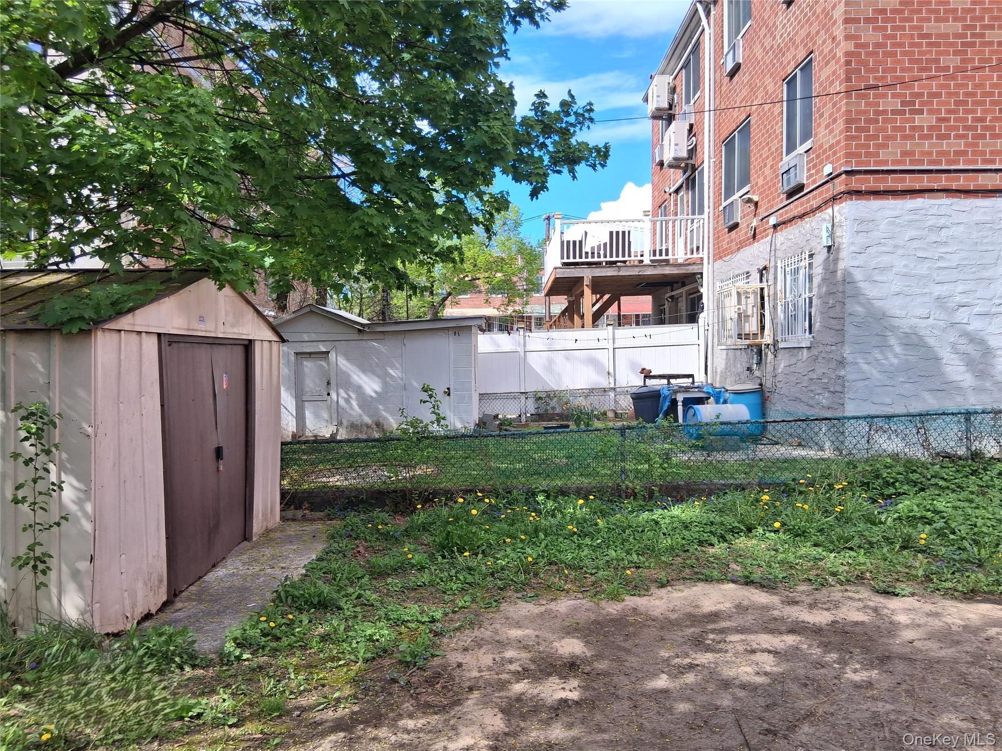 Single Family Hone  Bronx, NY 10469, MLS-992972-14