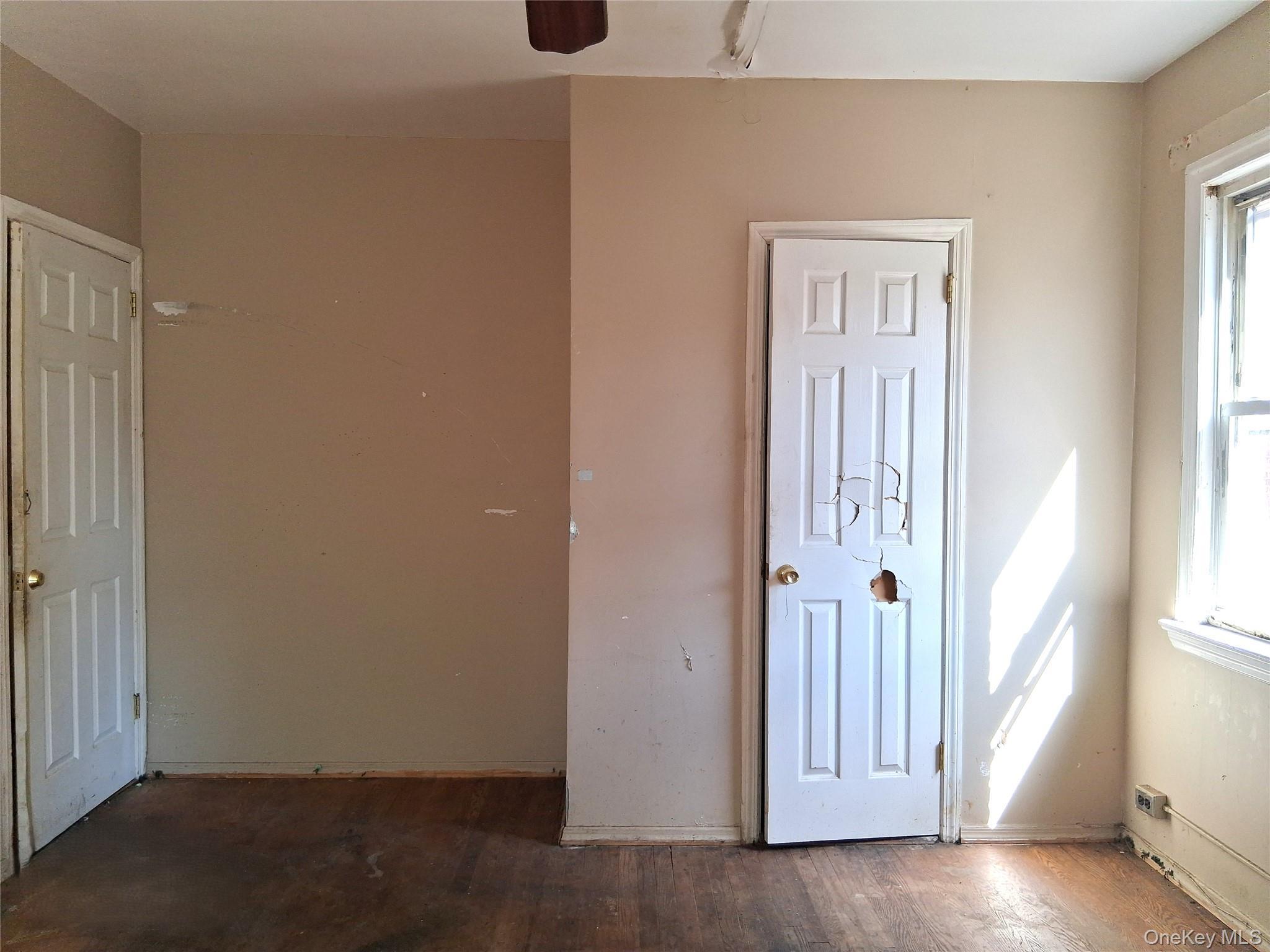 Single Family Hone  Bronx, NY 10469, MLS-992972-7