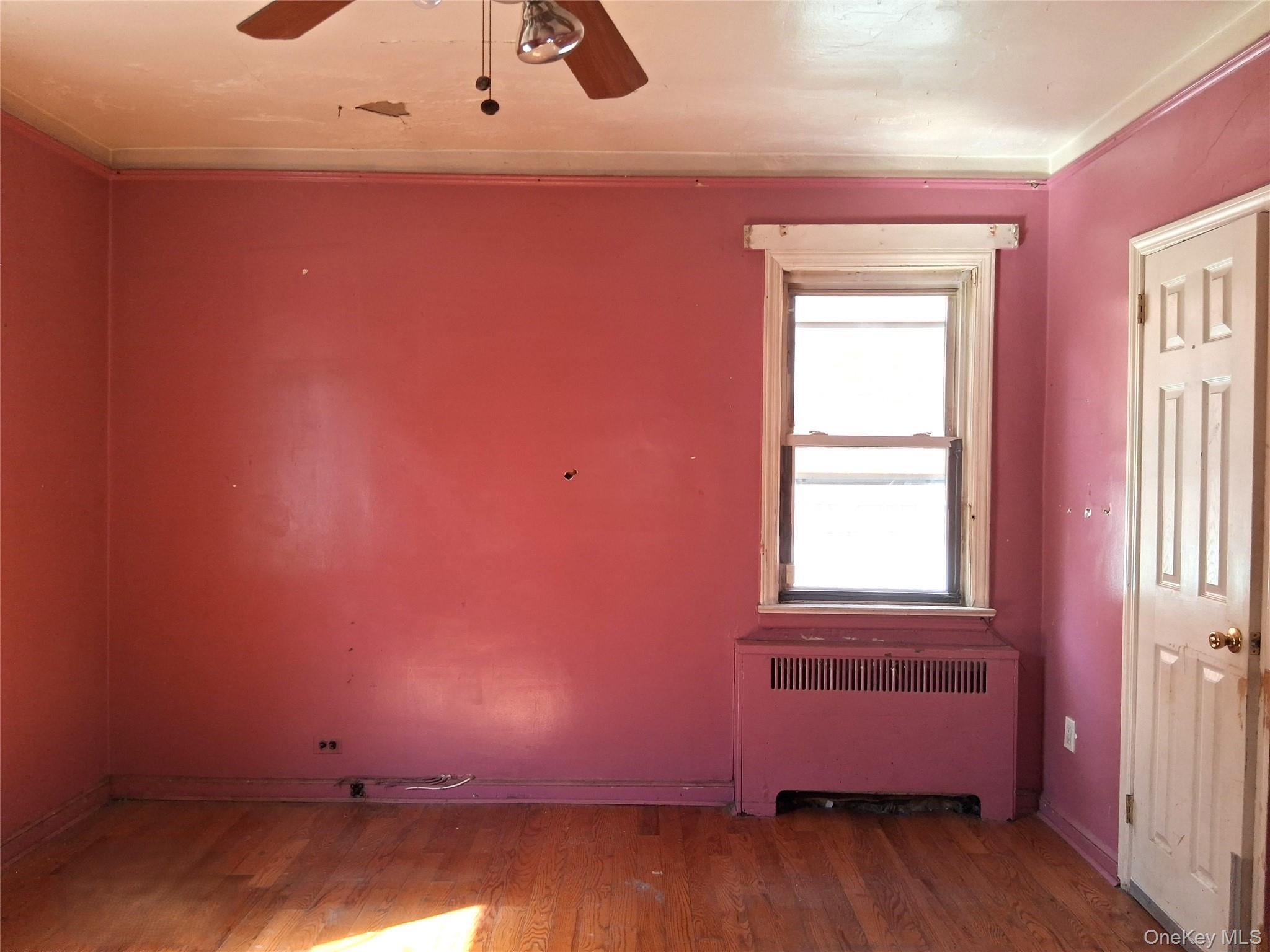 Single Family Hone  Bronx, NY 10469, MLS-992972-8