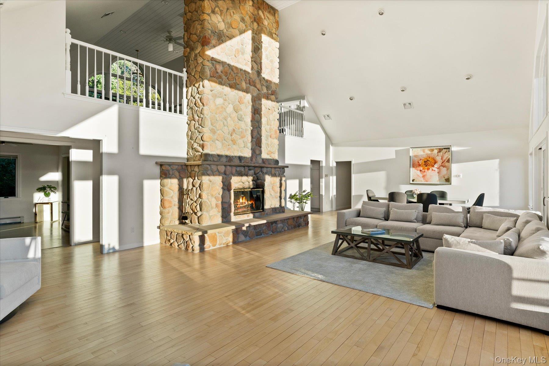 Single Family Silver Beech Lane Suffolk County, NY 11933, MLS-992997-12