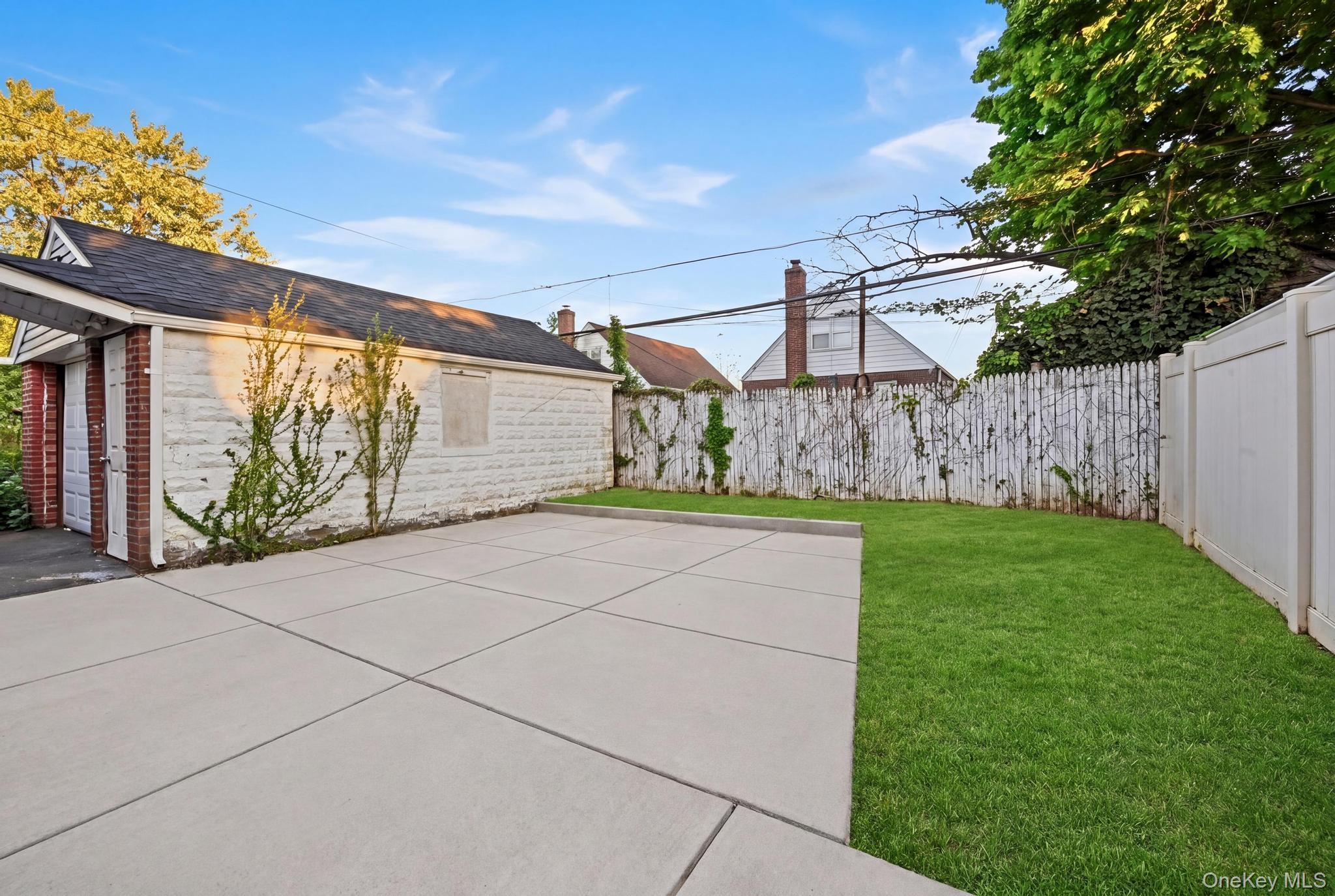 Single Family 113th Drive Queens, NY 11429, MLS-993019-3
