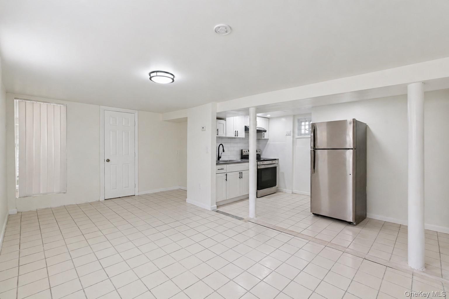 Single Family 147th Queens, NY 11413, MLS-993074-22