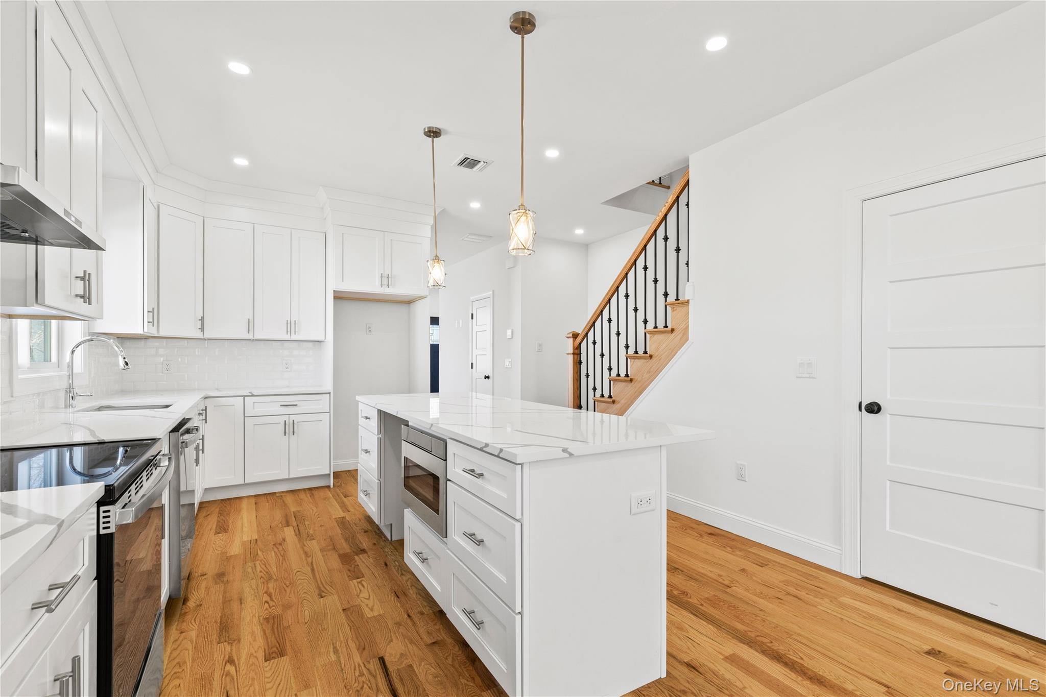 Single Family Annadale  Staten Island, NY 10312, MLS-993080-10