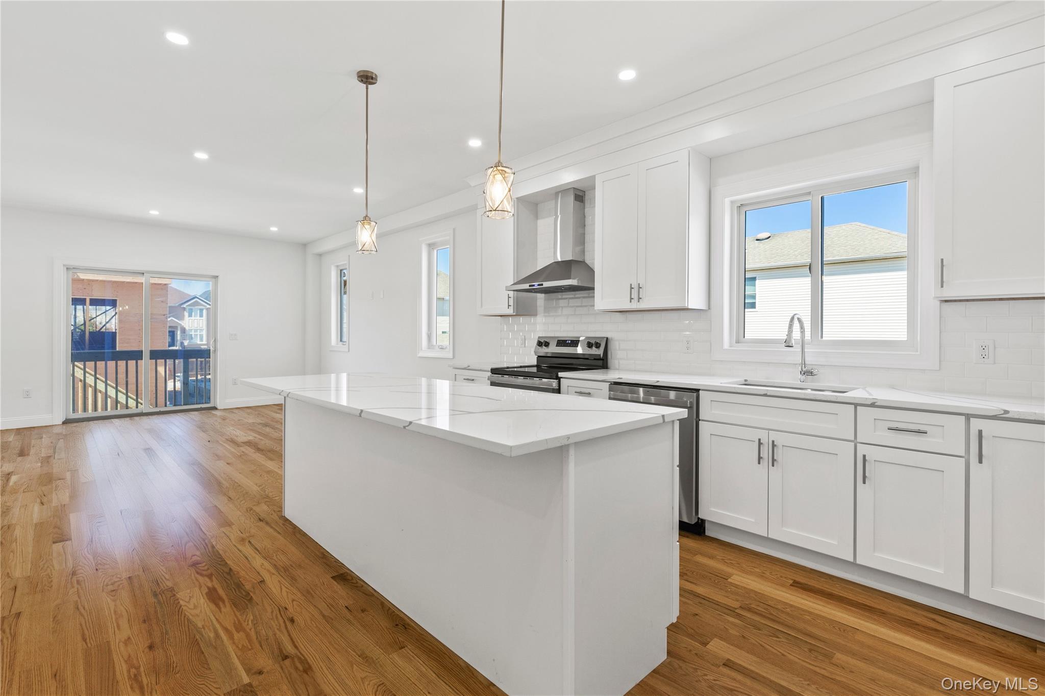 Single Family Annadale  Staten Island, NY 10312, MLS-993080-17