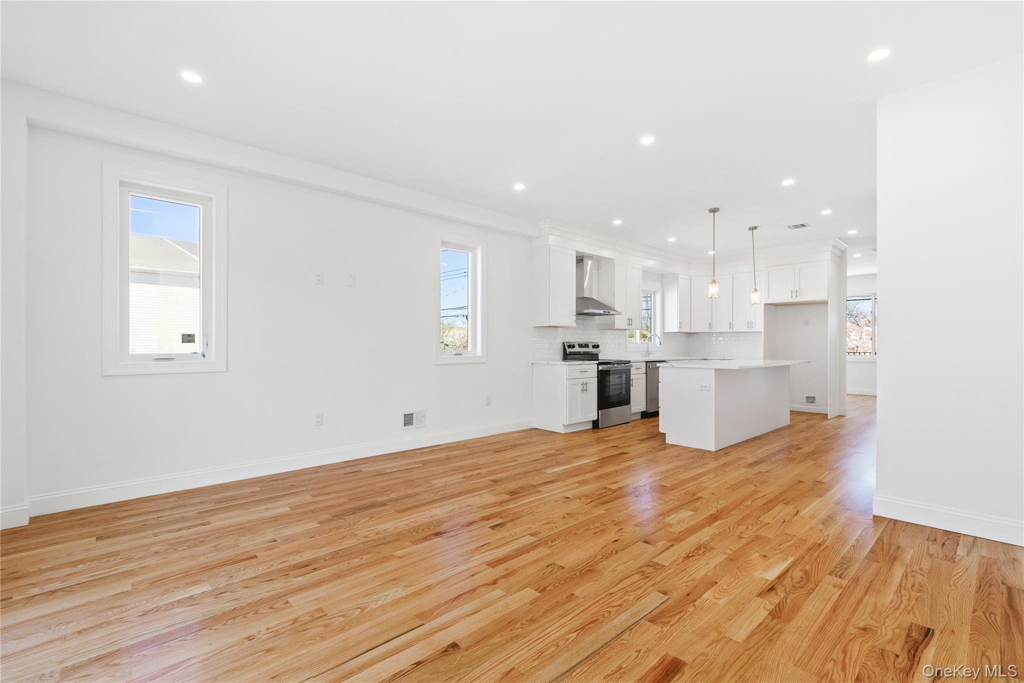 Single Family Annadale  Staten Island, NY 10312, MLS-993080-19