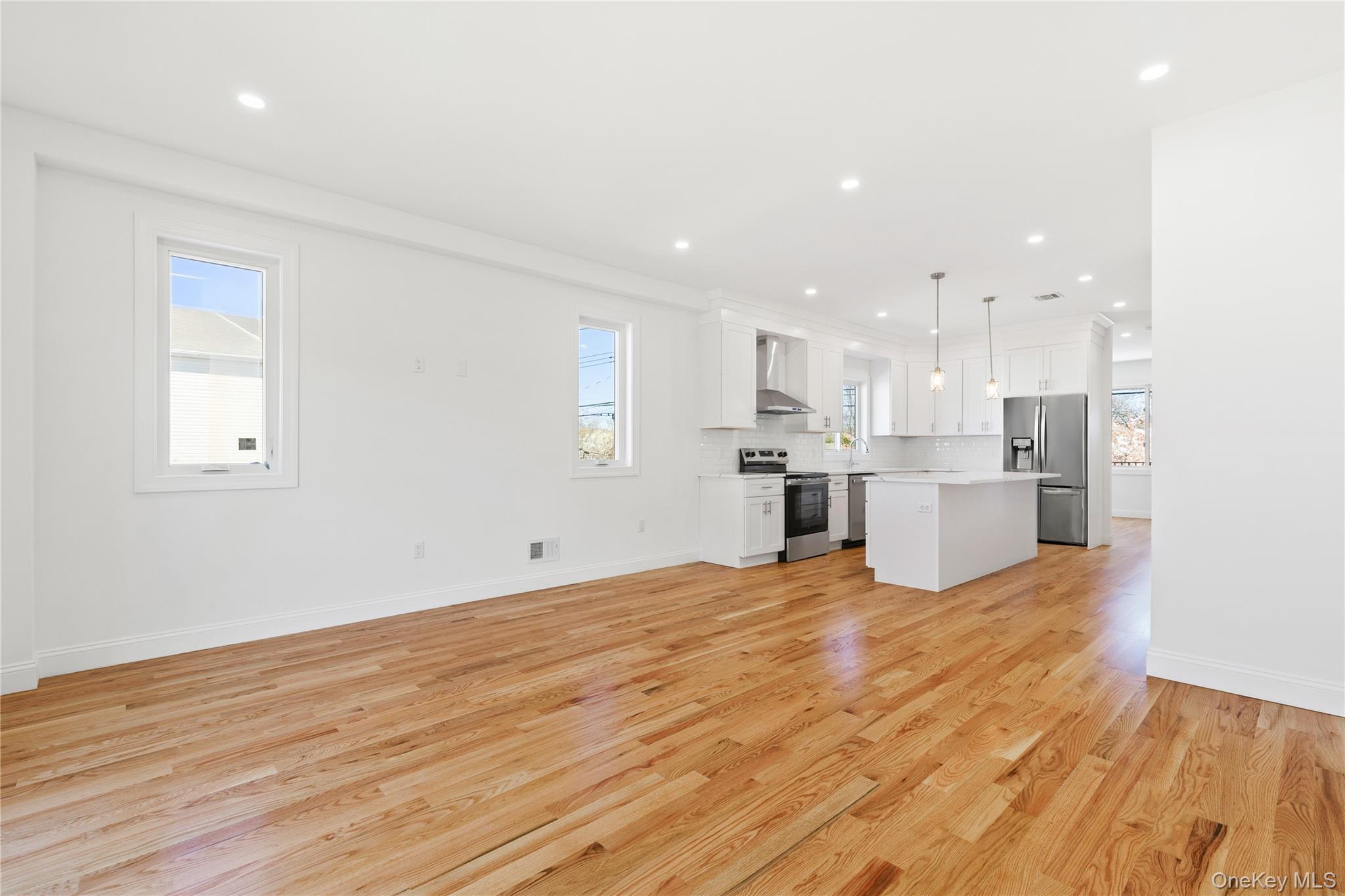 Single Family Annadale  Staten Island, NY 10312, MLS-993080-20
