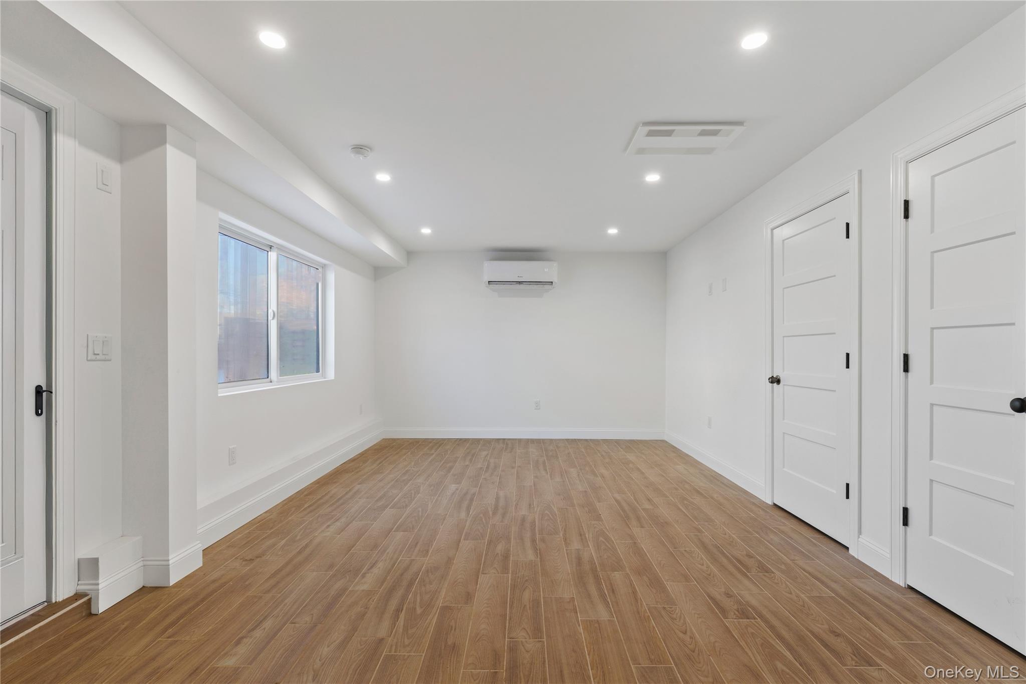 Single Family Annadale  Staten Island, NY 10312, MLS-993080-35